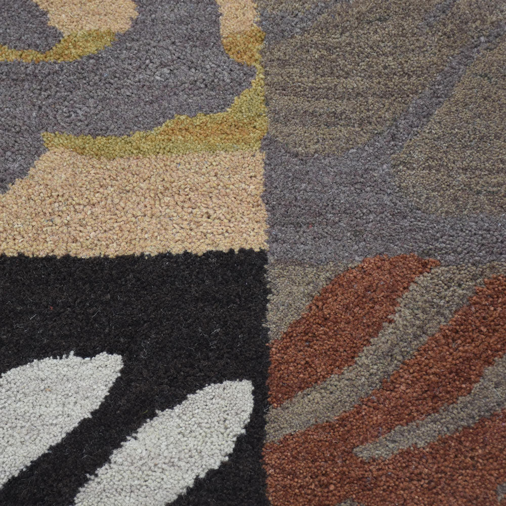 Wyrah Hand Tufted Wool Area Rug