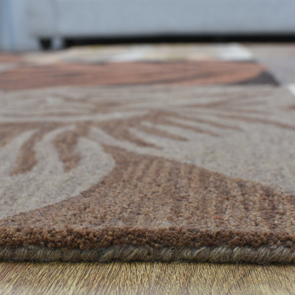 Wyrah Hand Tufted Wool Area Rug
