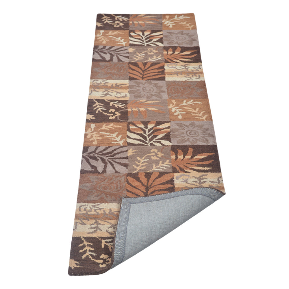 Wyrah Hand Tufted Wool Area Rug