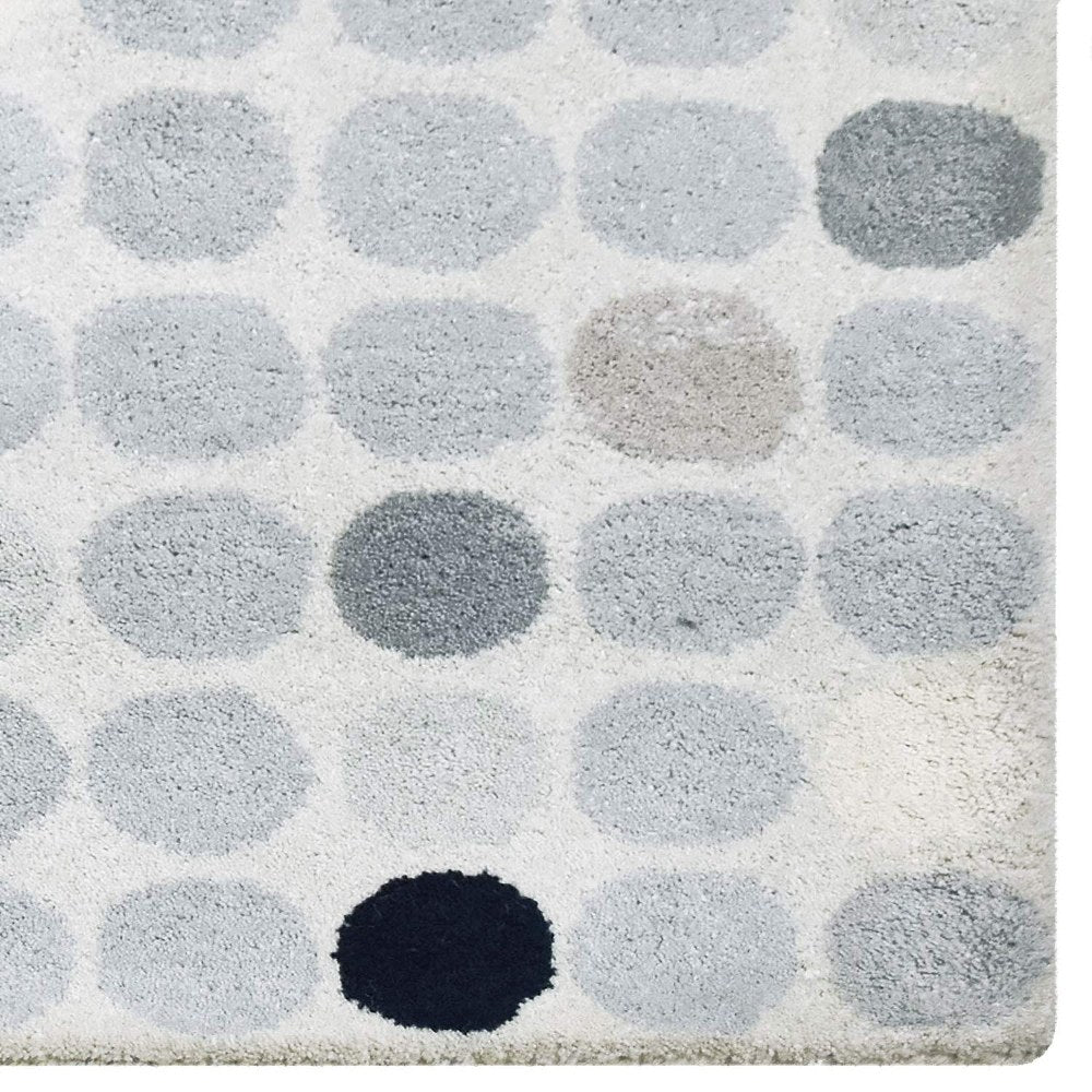 Dotted Hand Tufted Wool Rug
