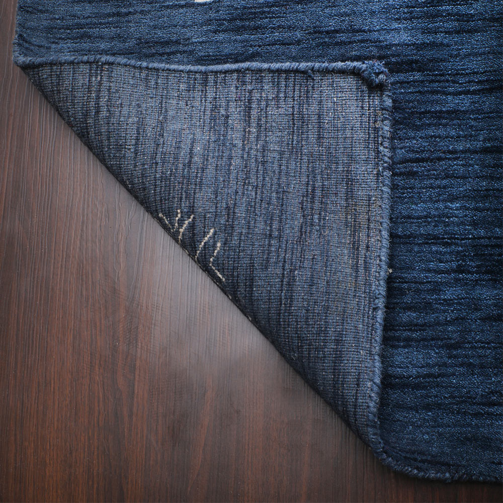 Eila Hand Knotted Wool Area Rug