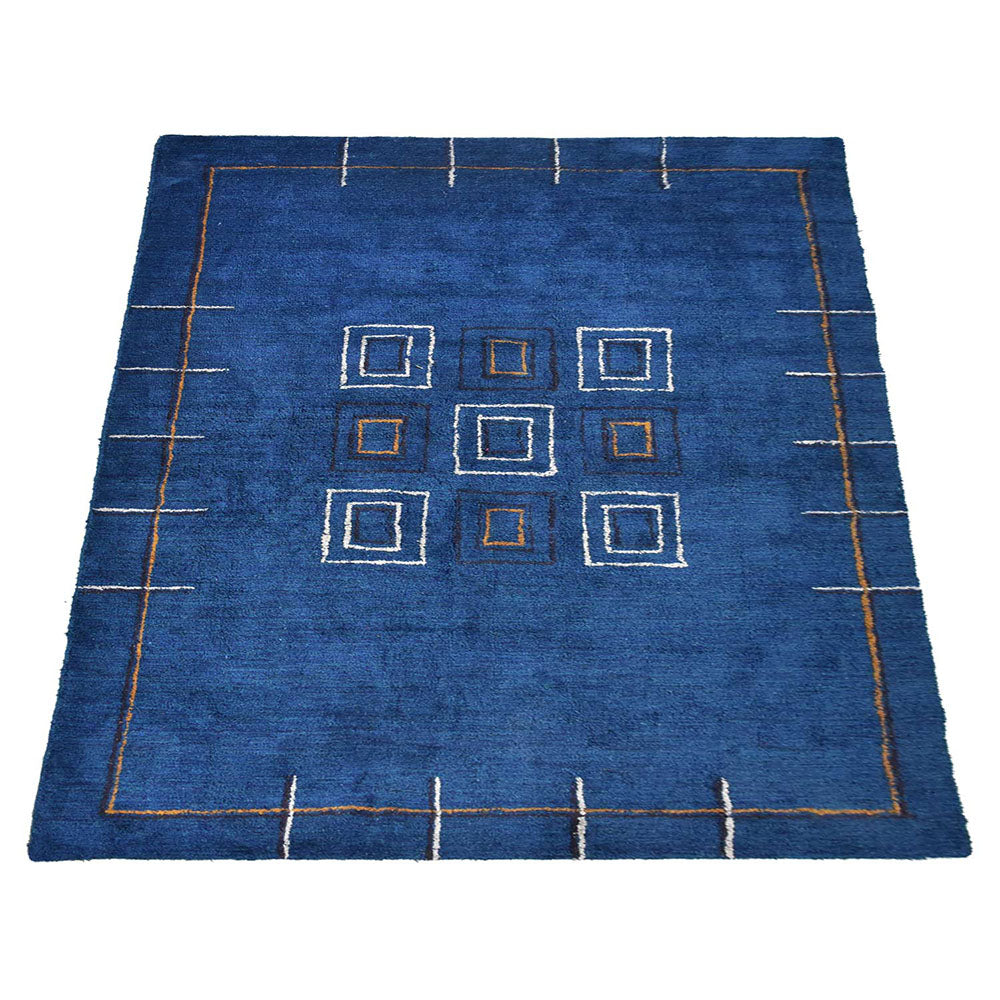 Caro Hand Knotted Loom Silk Area Rug