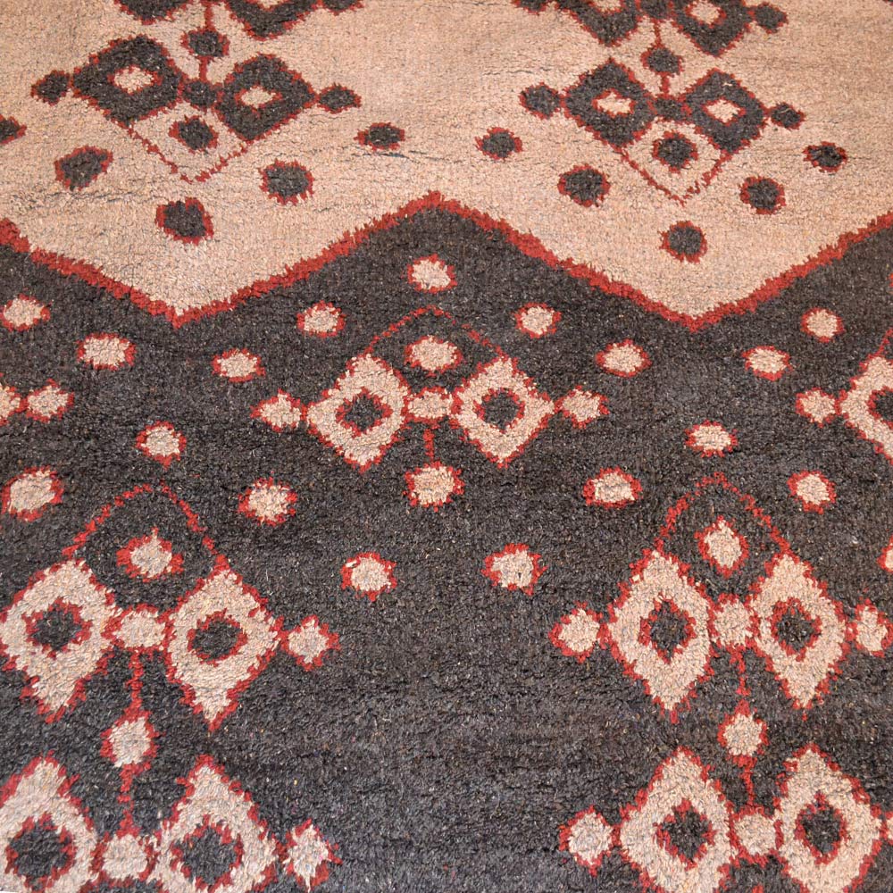Noor Hand Knotted Loom Silk Area Rug