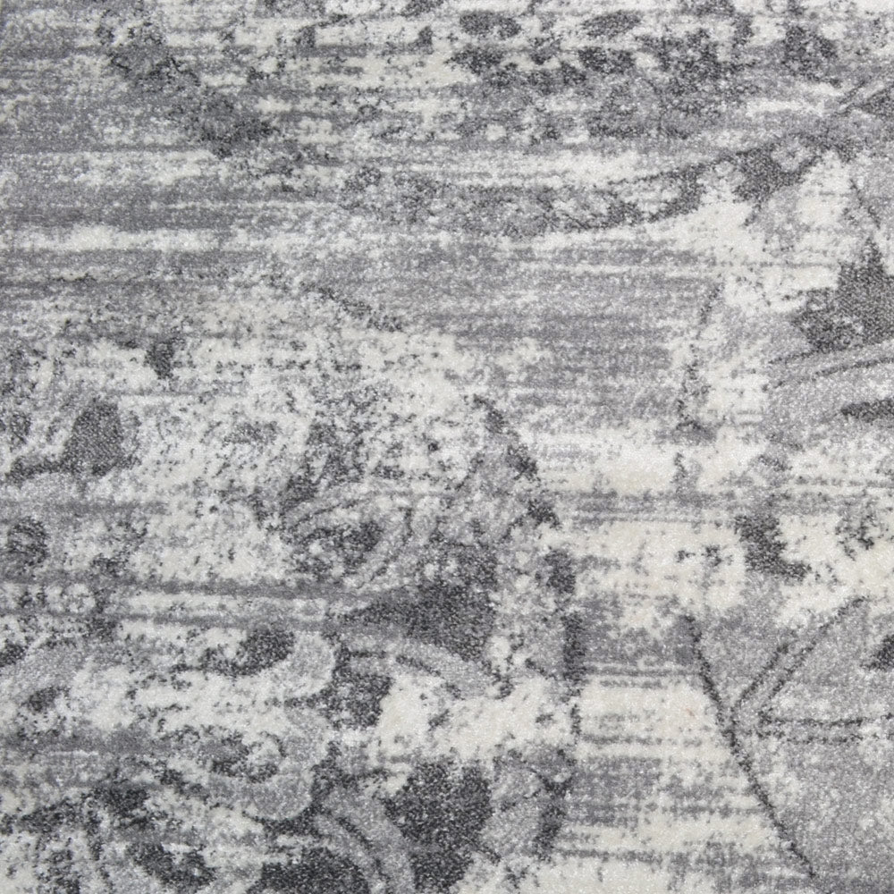 Medallion Silver Machine Woven Polypropylene Rug