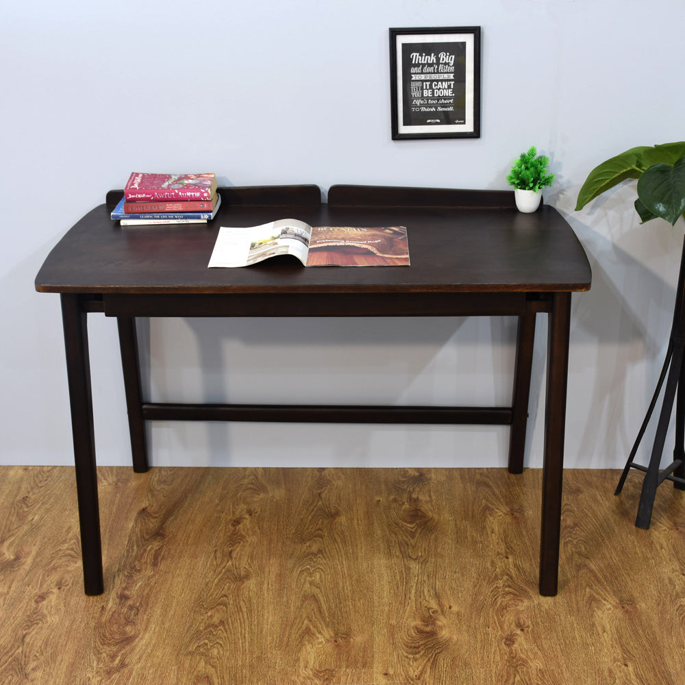 Svelte Harmony Desk