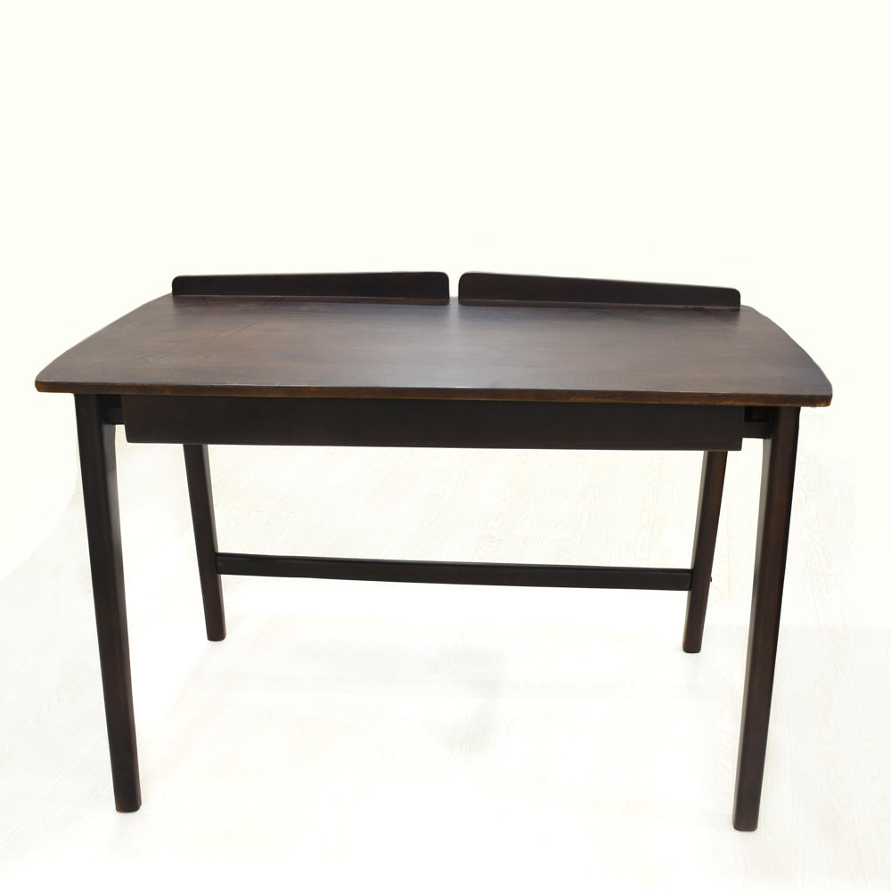 Svelte Harmony Desk