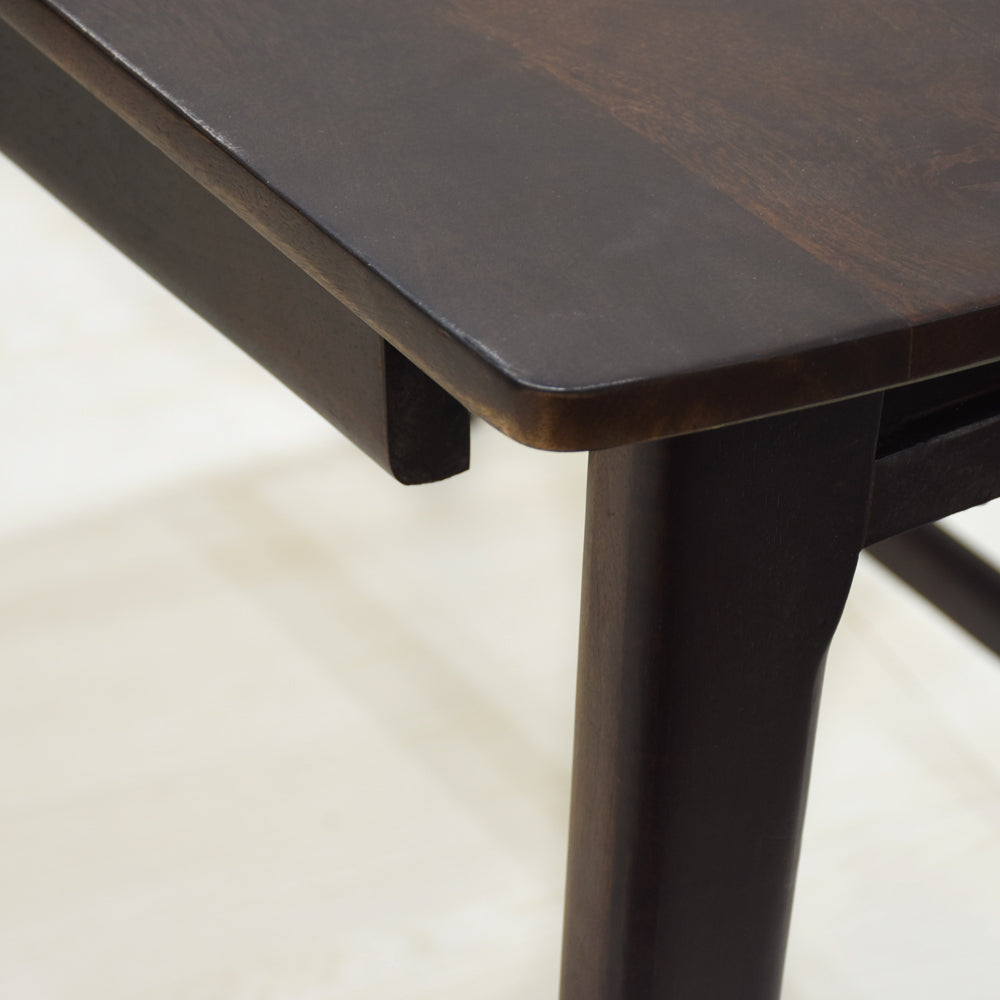 Svelte Harmony Desk
