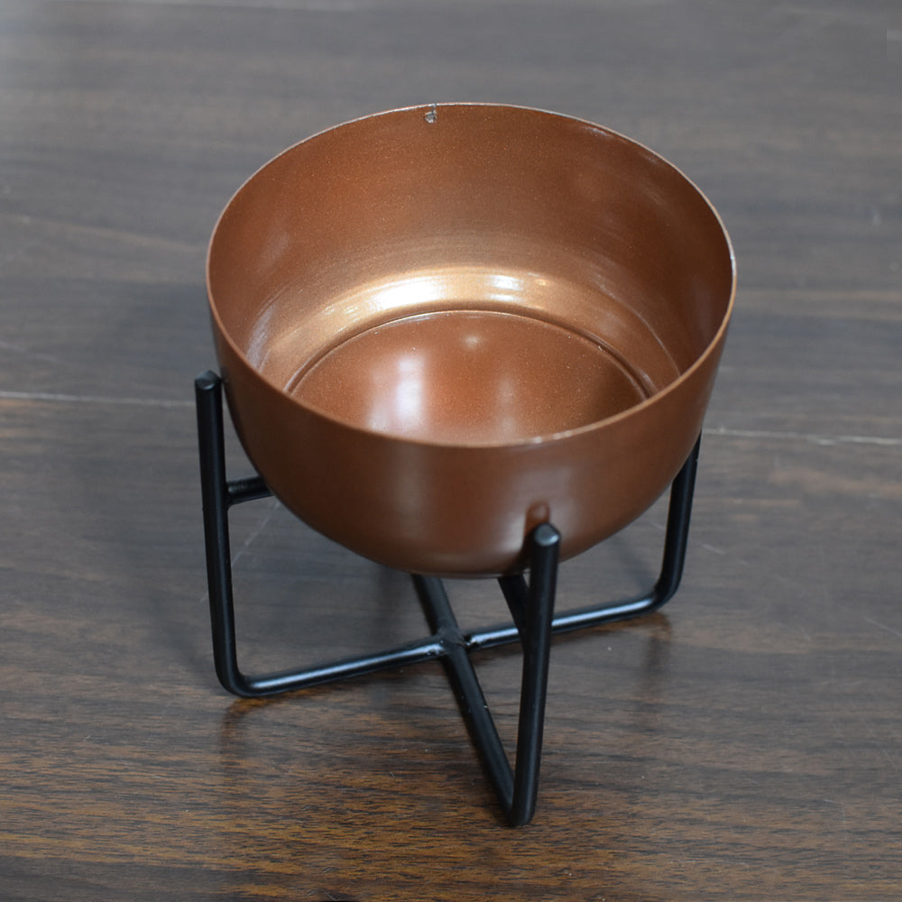 Astra Iron Pot Planter