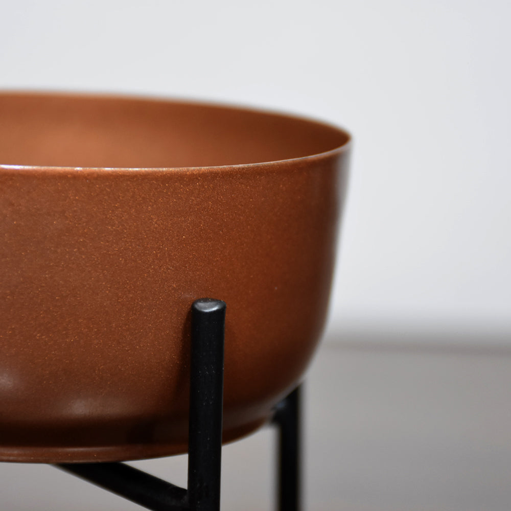 Astra Iron Pot Planter