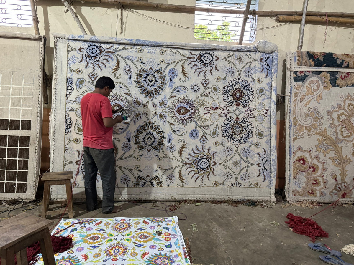 Handmade Rudst The Art of Handmade Rugs: Craftsmanship, Style, and Comfort