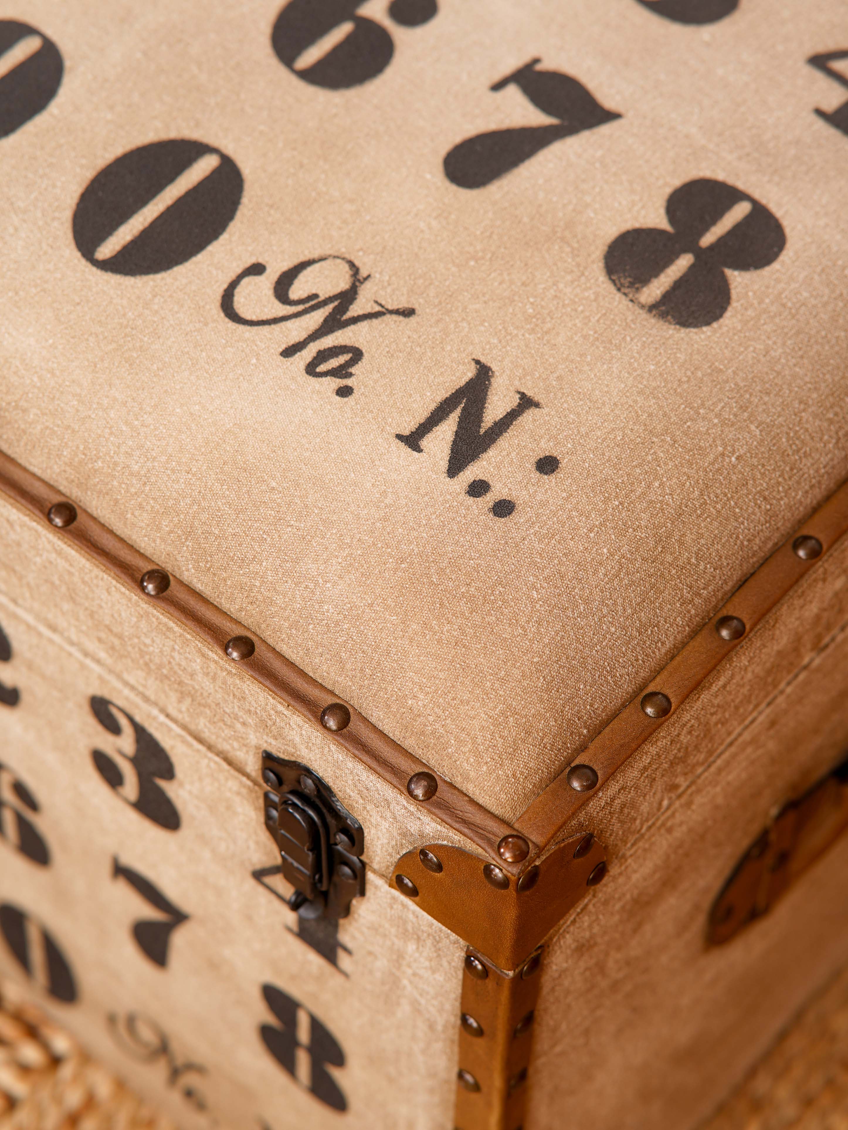The Numerique Vault Ottoman – Vintage-Inspired Storage Trunk Seat in Wood & Canvas
