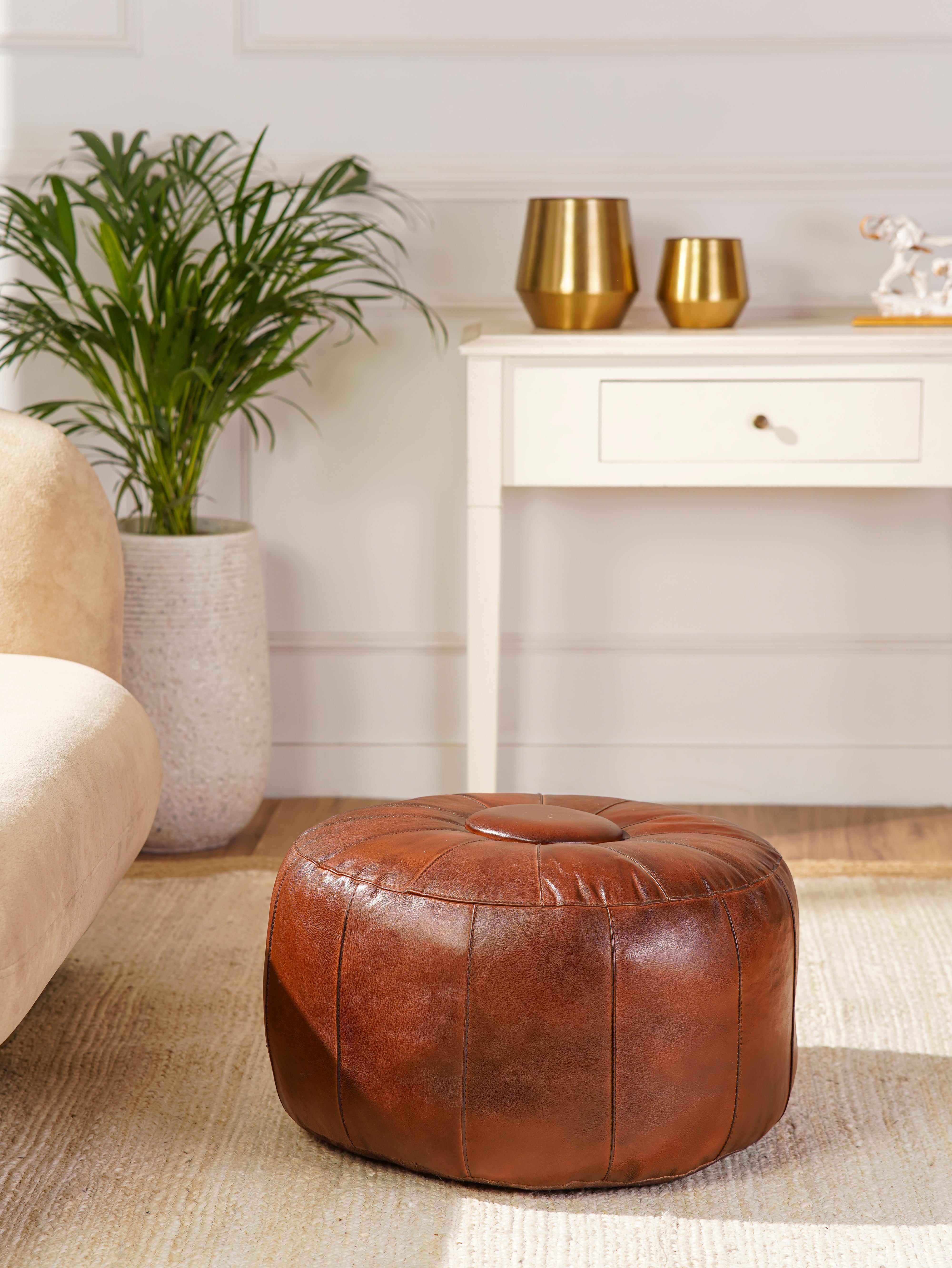 Handmade Buffalo Leather Pouf – Chesterfield Tuft Ottoman | Round | Filled