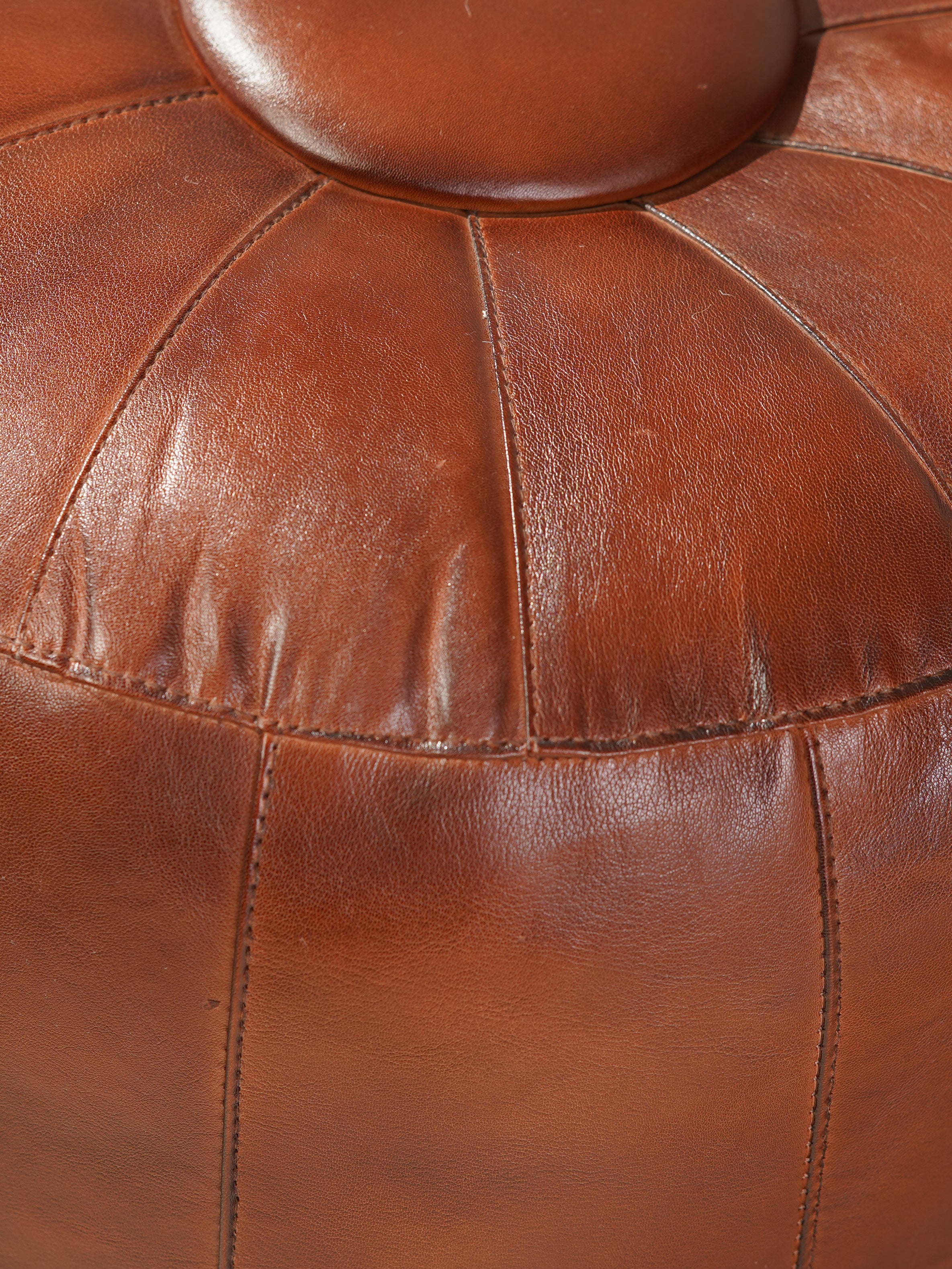 Handmade Buffalo Leather Pouf – Chesterfield Tuft Ottoman | Round | Filled