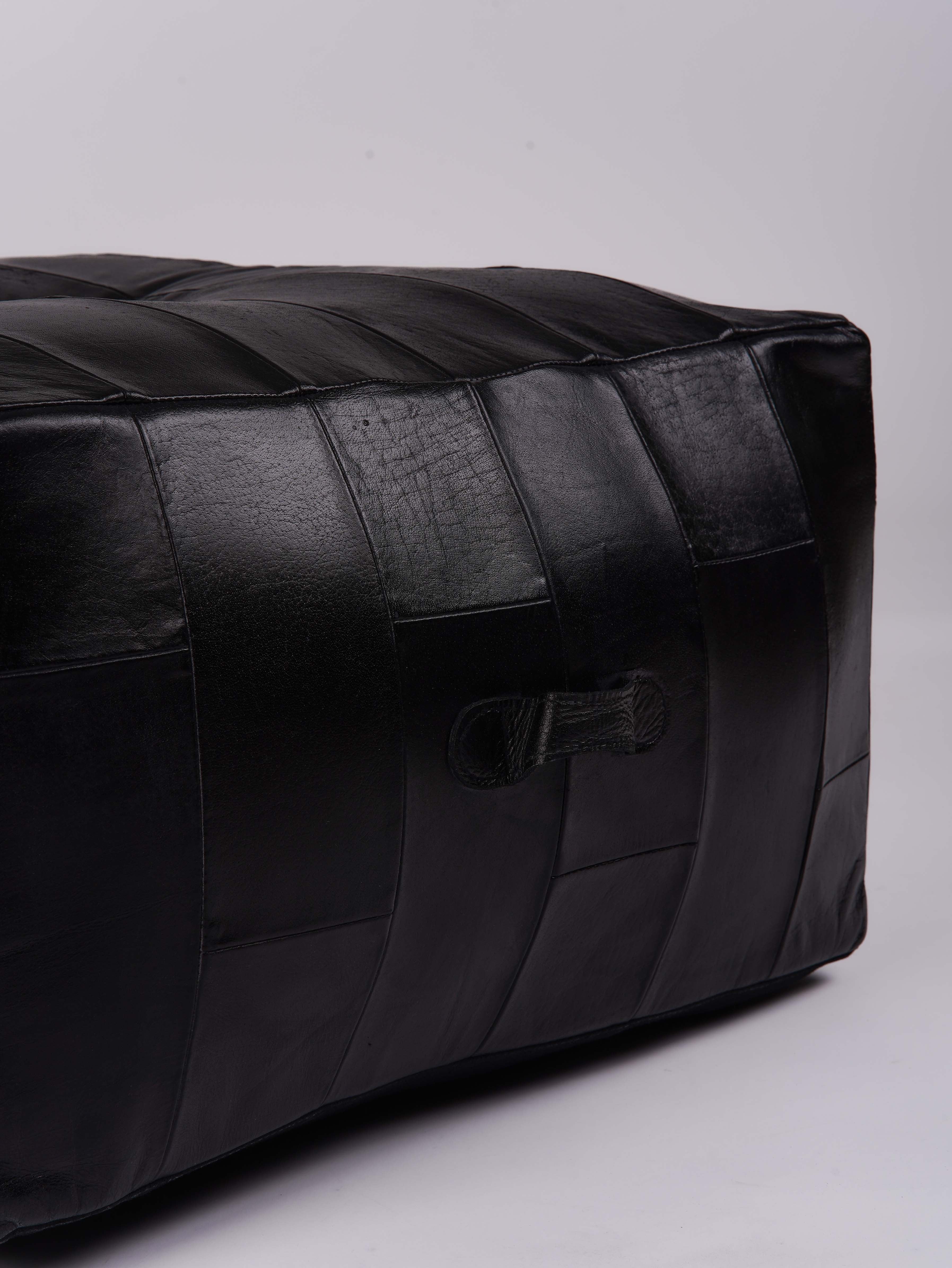 Metropolitan Luxe Pouf