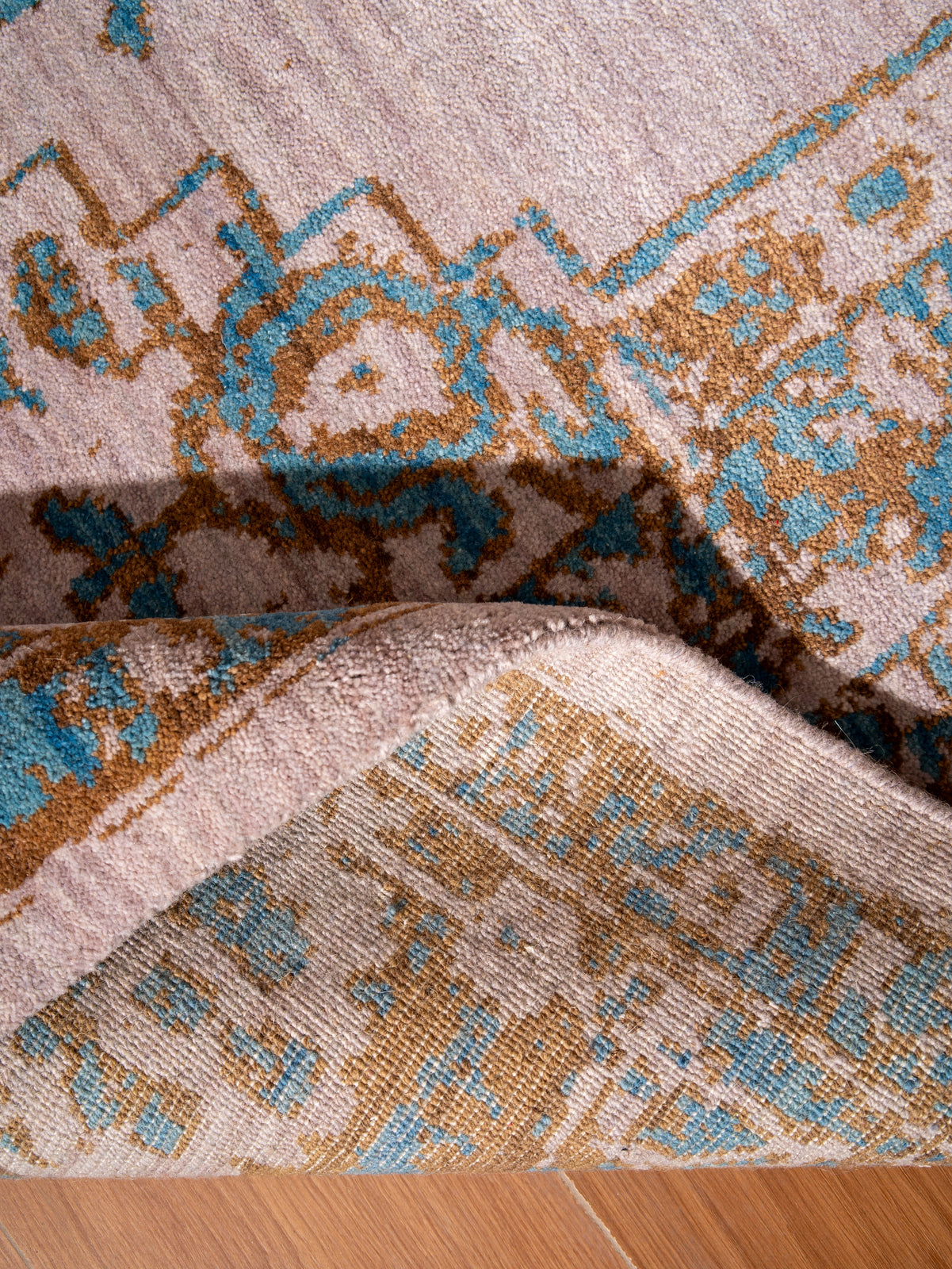 Desert Sky Hand Knotted Wool Oriental Area Rug