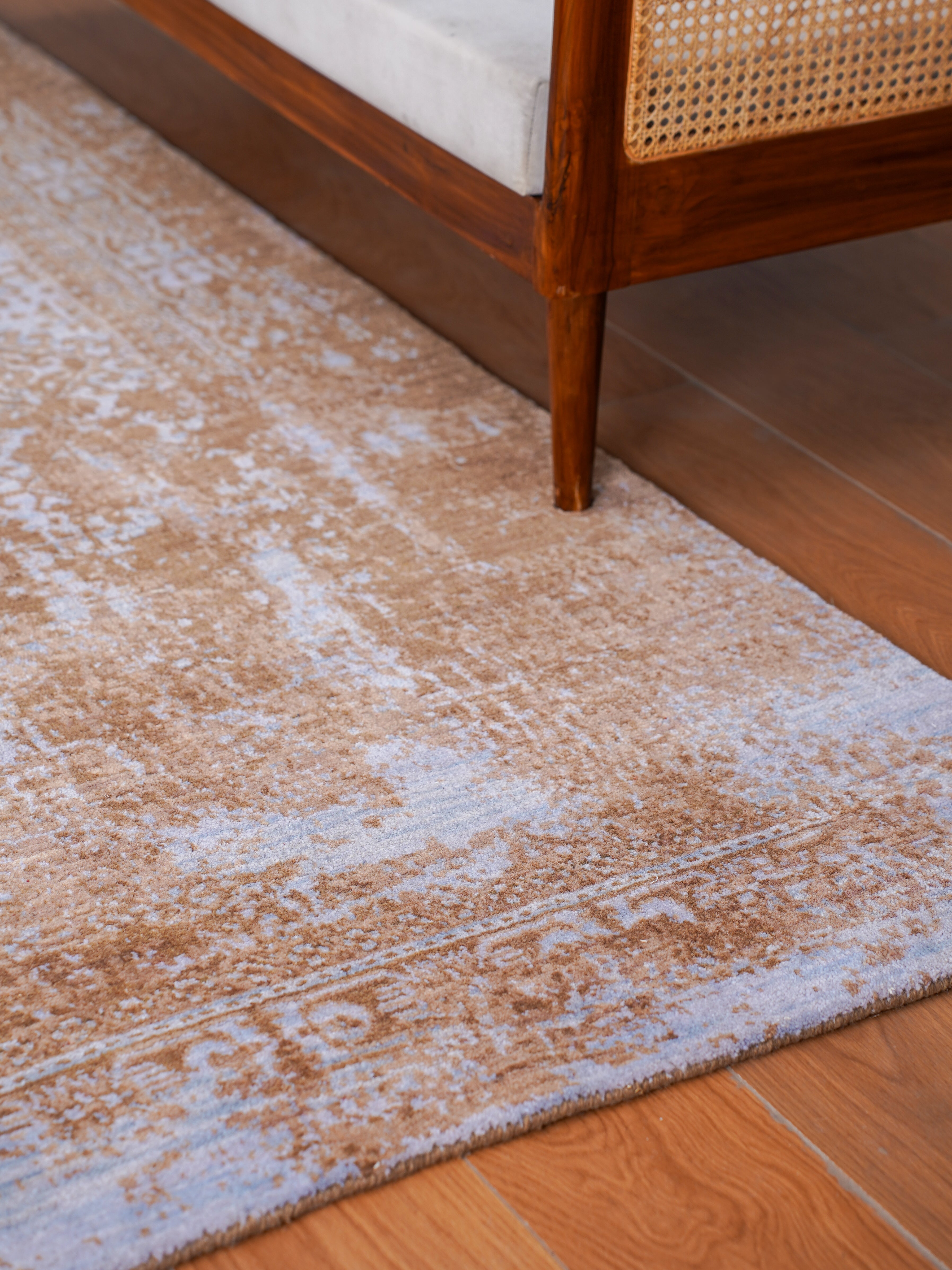 Antique-Inspired Distressed Hand Knotted Wool Rug