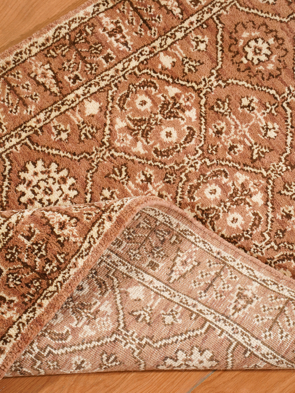 Oriental Trellis Runner Rug – Light Brown & Beige