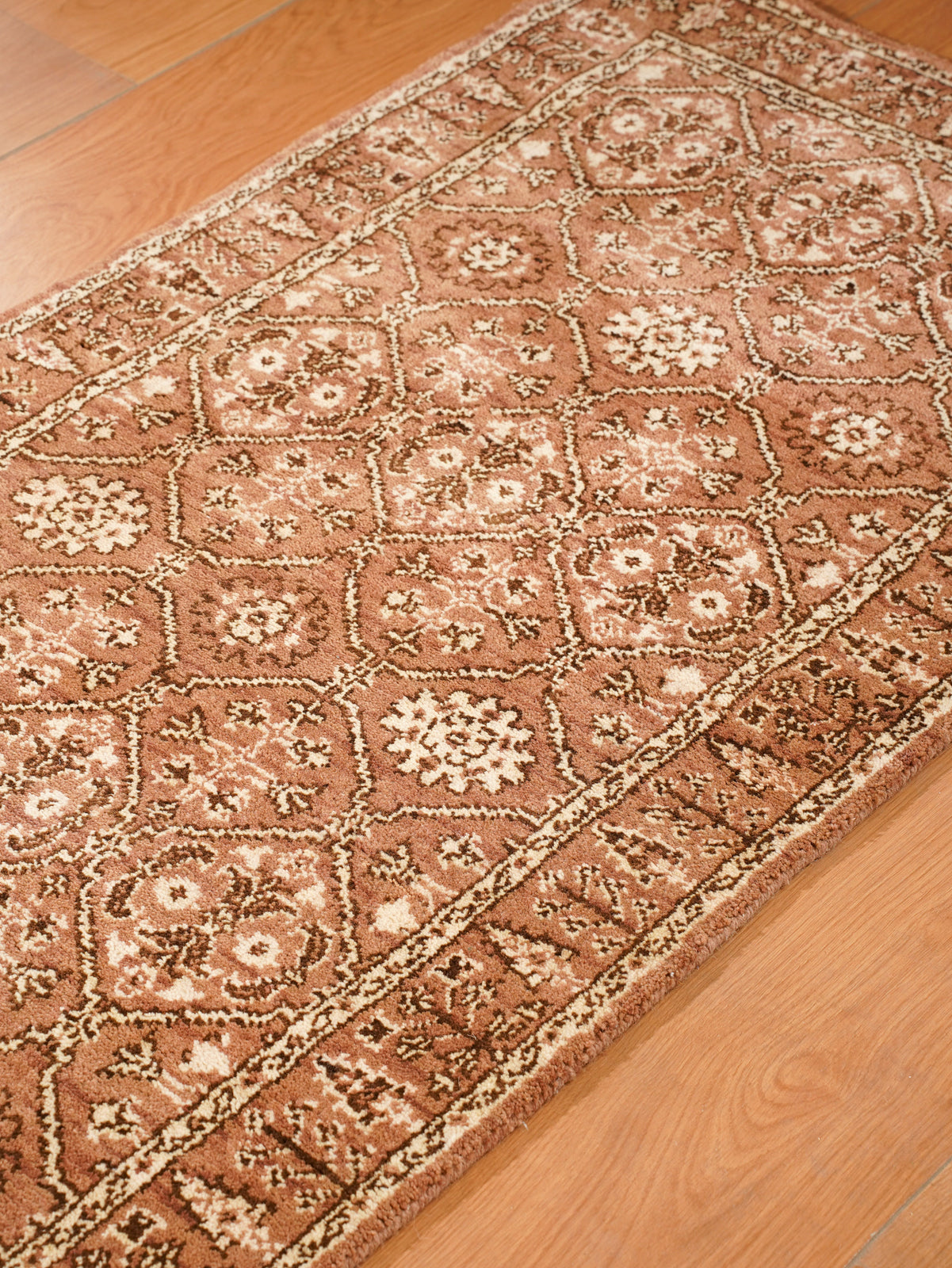 Oriental Trellis Runner Rug – Light Brown & Beige