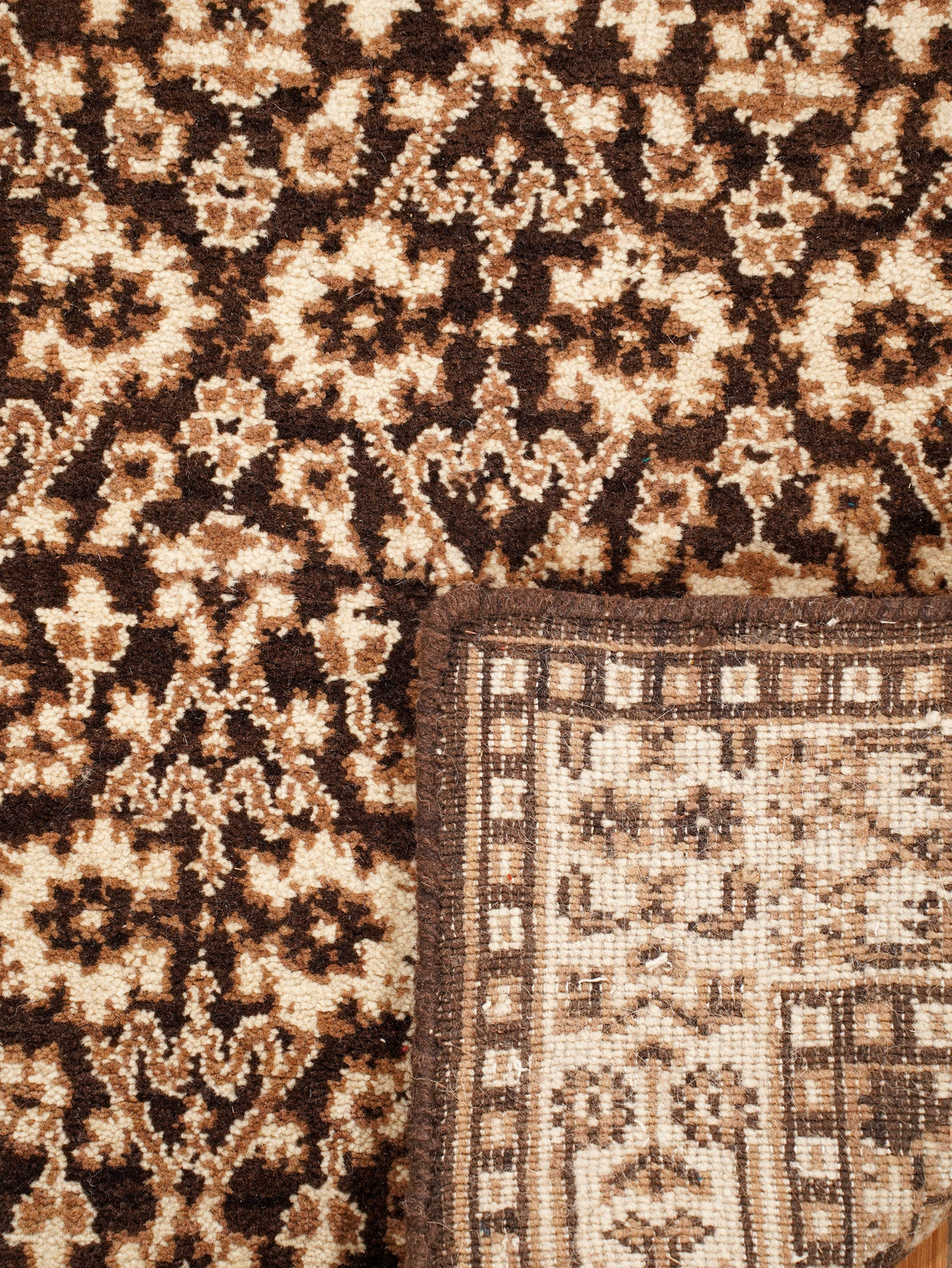 Hand Knotted Wool Oriental Area Rug – Brown & Beige Traditional Floral Pattern
