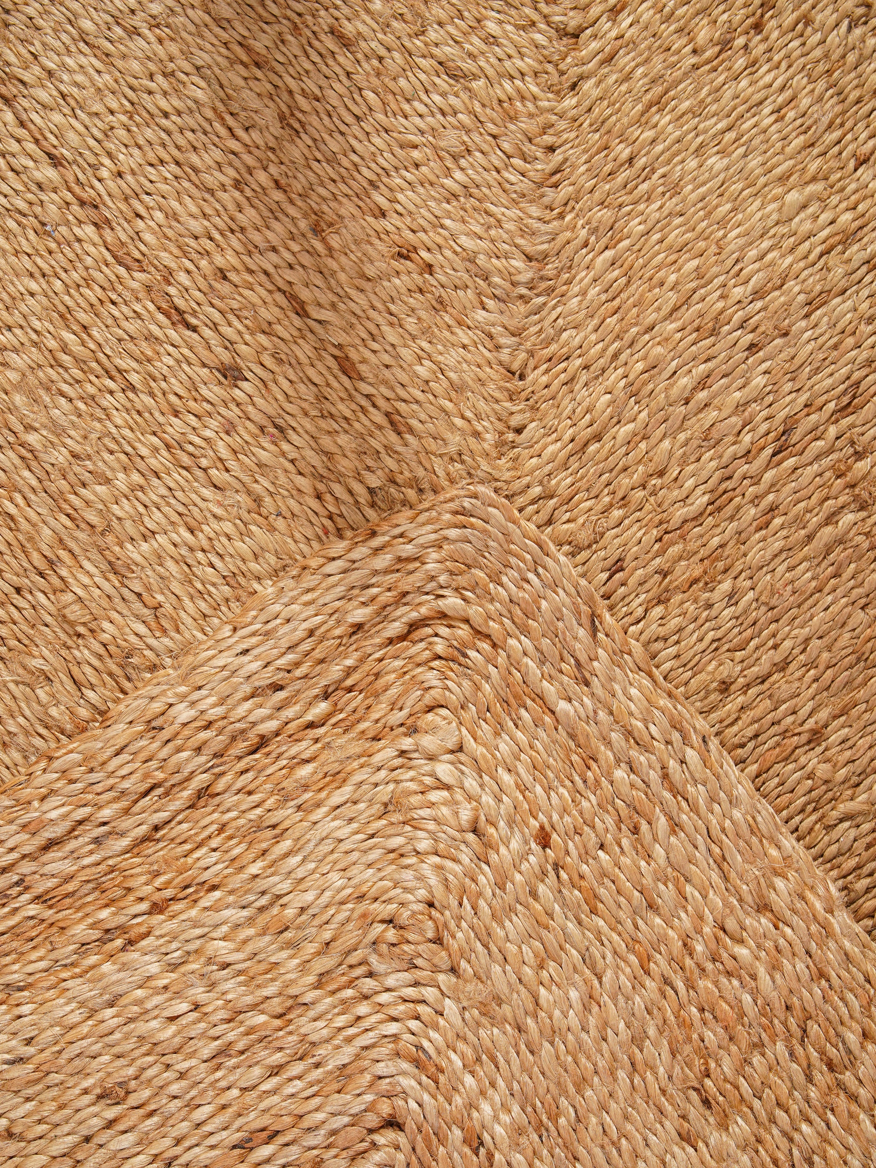 Pyramid Hand Woven Washable Jute Rug