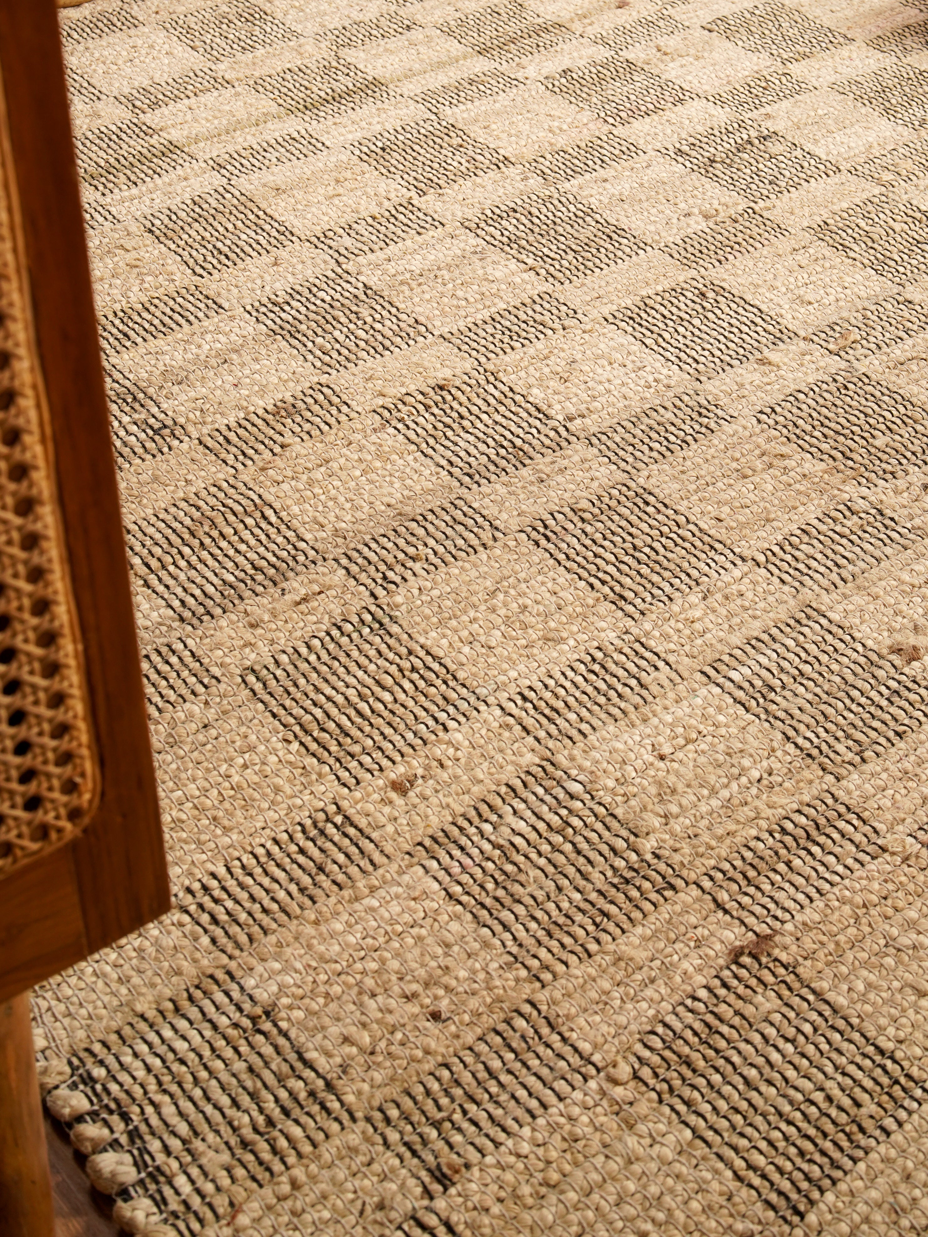 Gridlock Hand Woven Washable Jute Rug