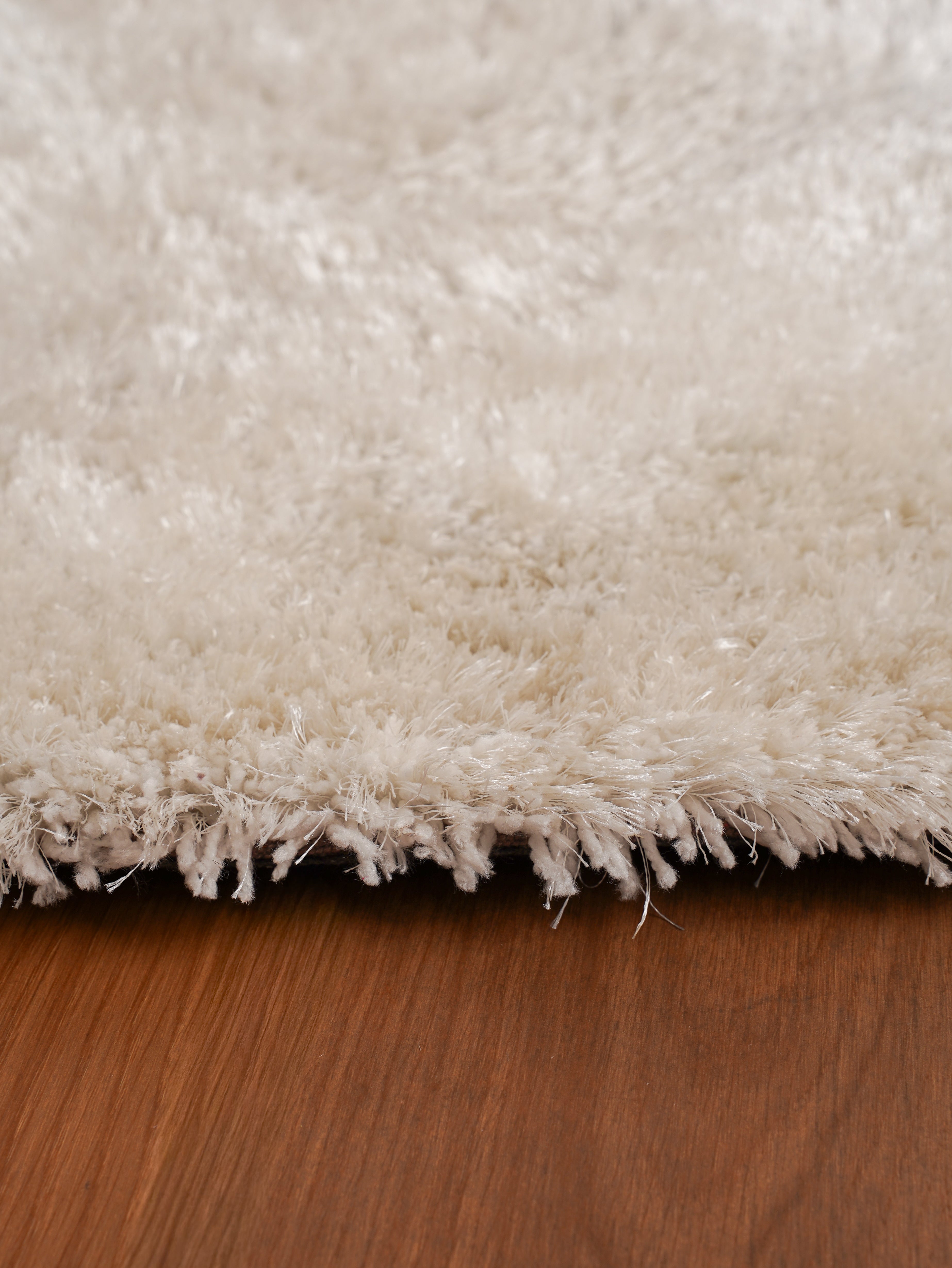 White Hand Tufted Shag Polyester Rug
