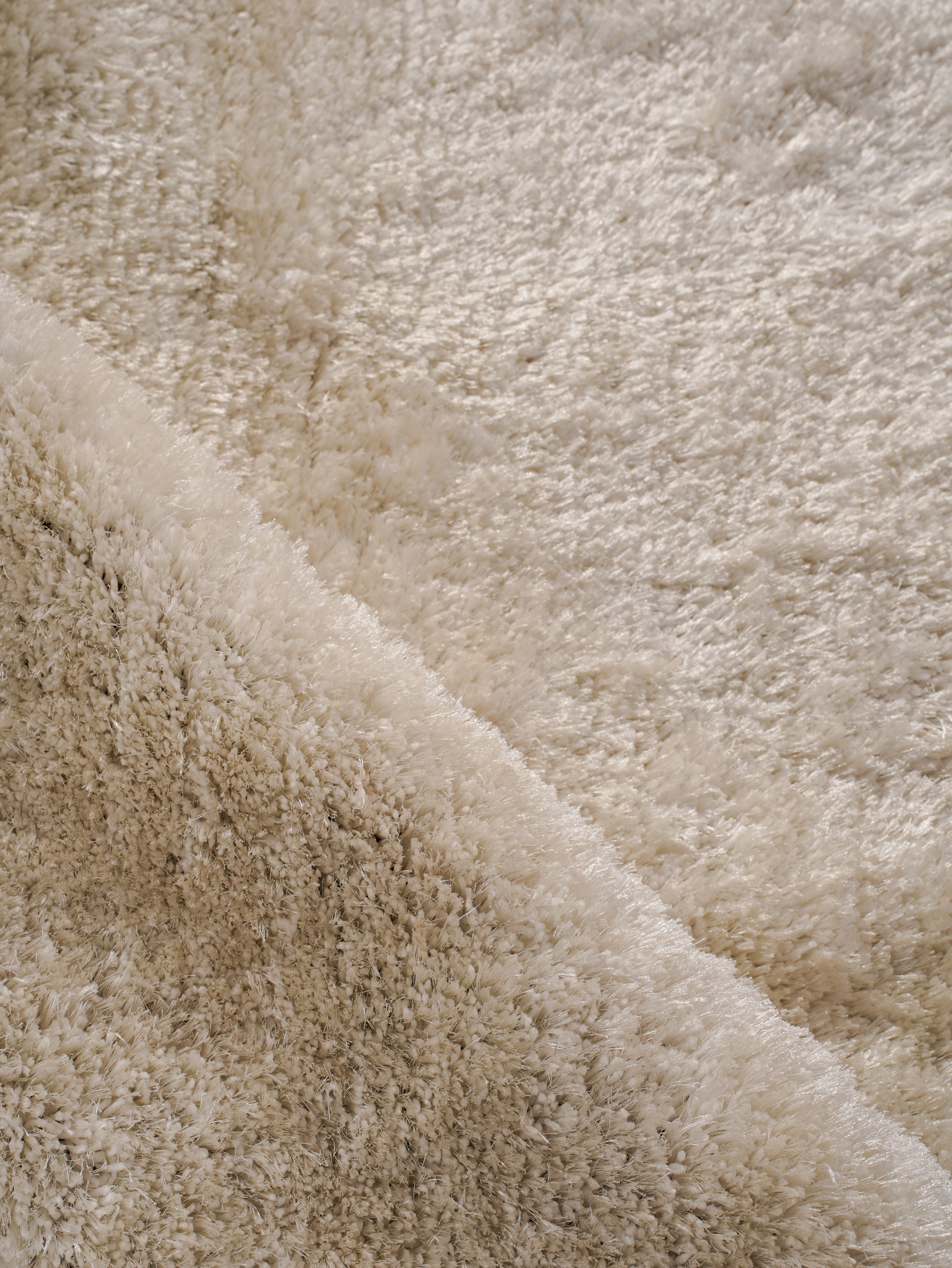 White Hand Tufted Shag Polyester Rug