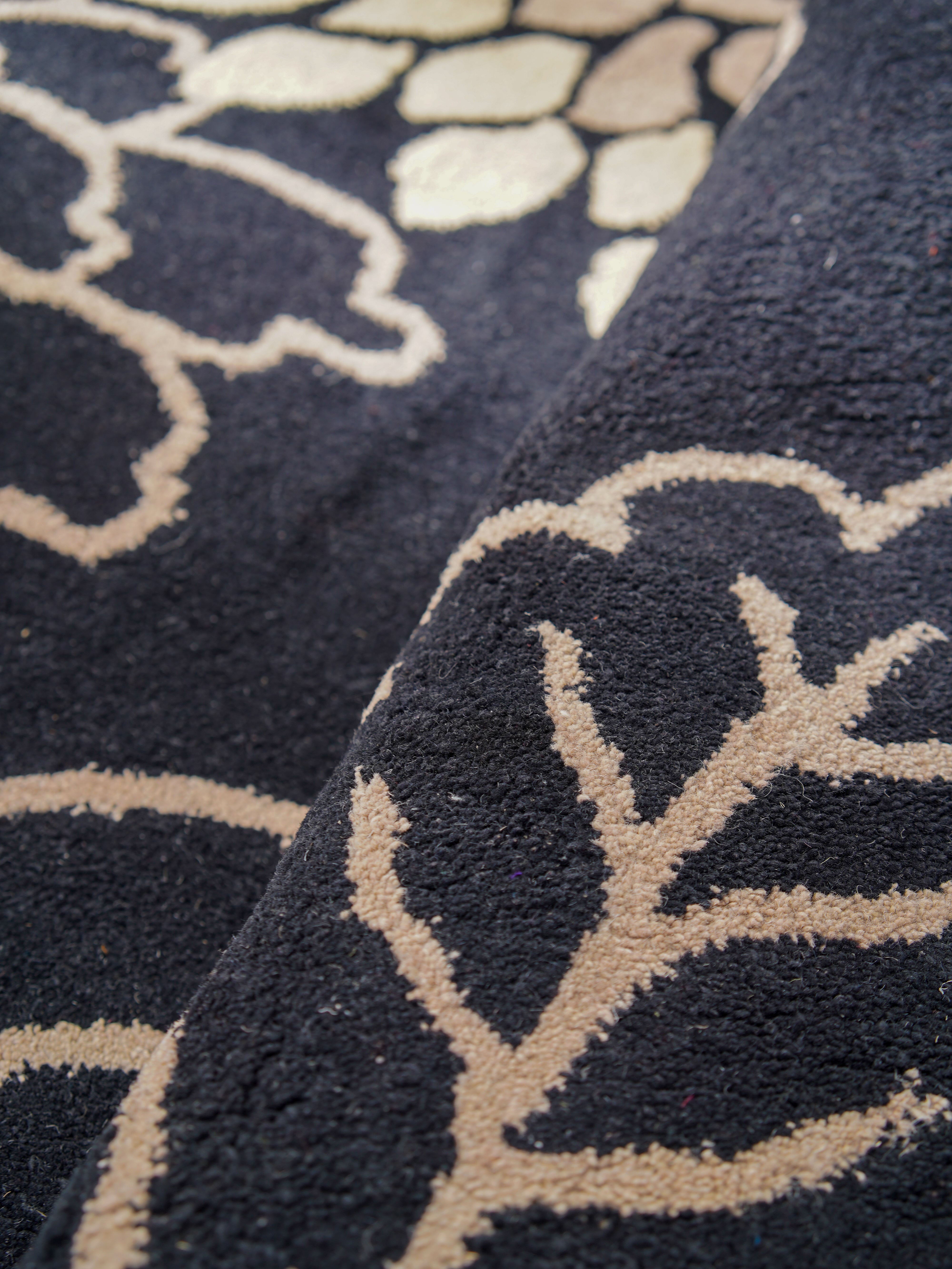 Zahira Hand Tufted Oriental Area Rug