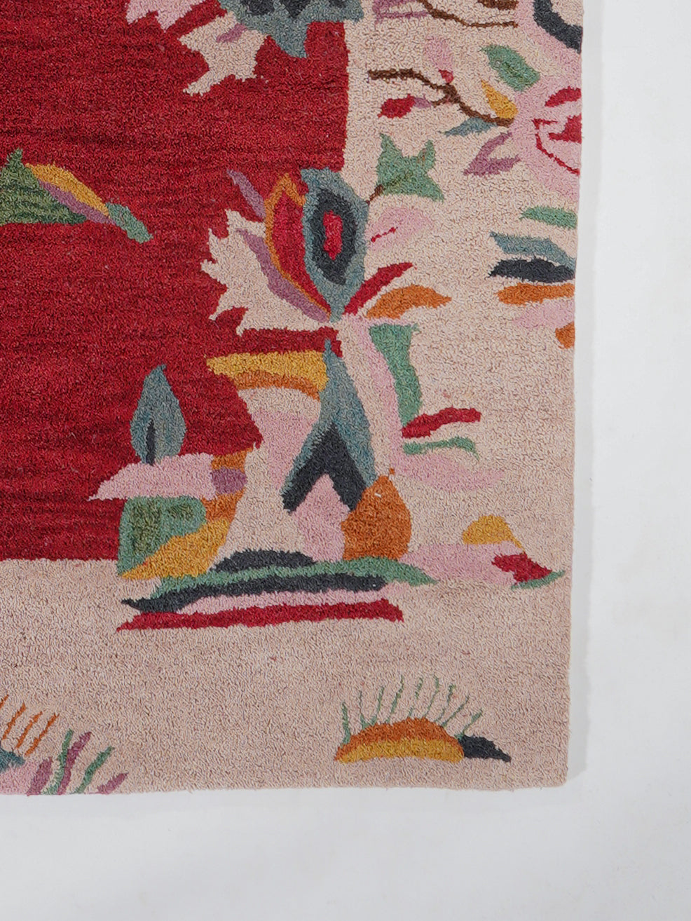 Eshana Hand Tufted Wool Area Rug