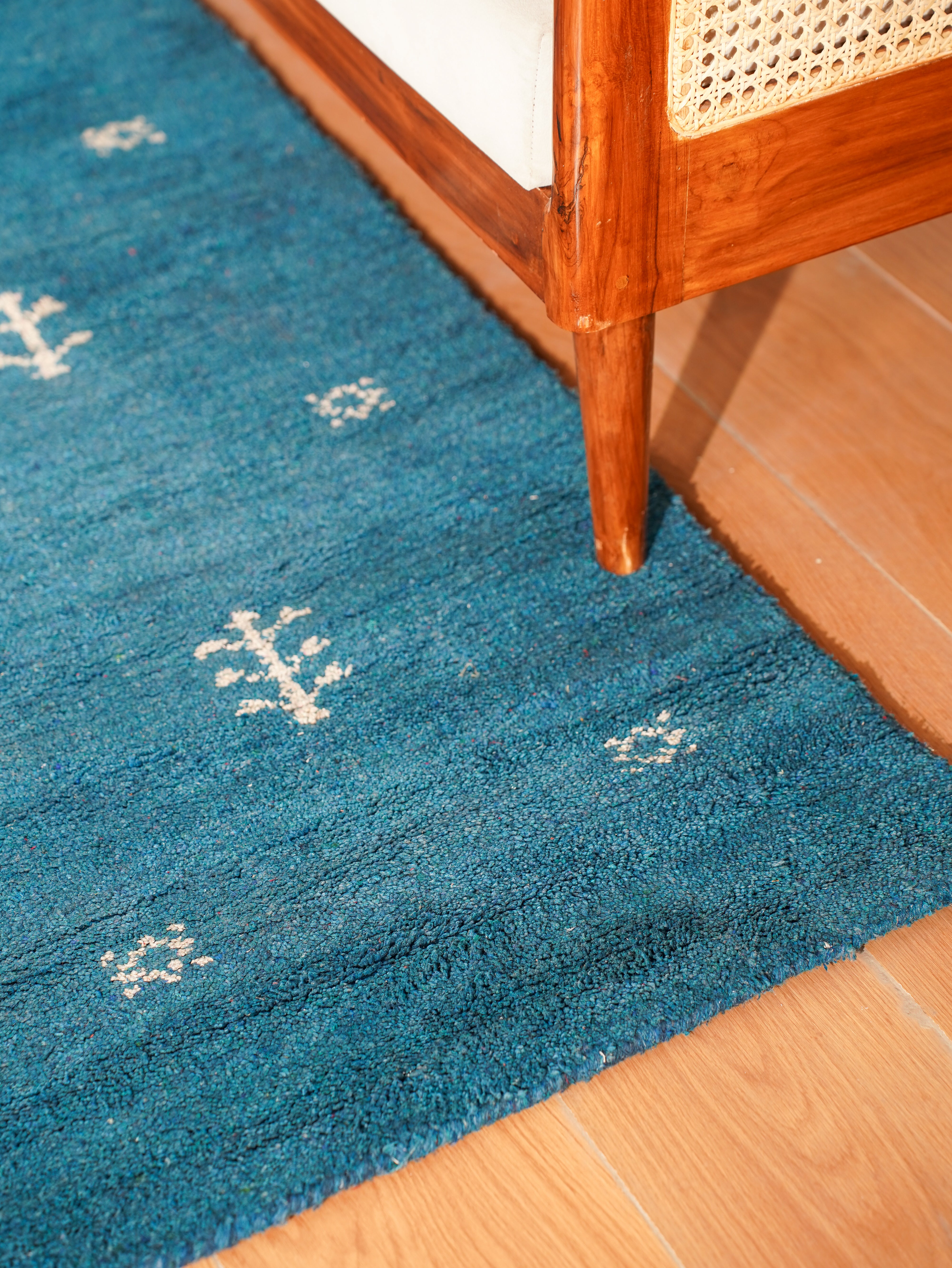 Iver Hand Knotted Silk & Wool Green Area Rug