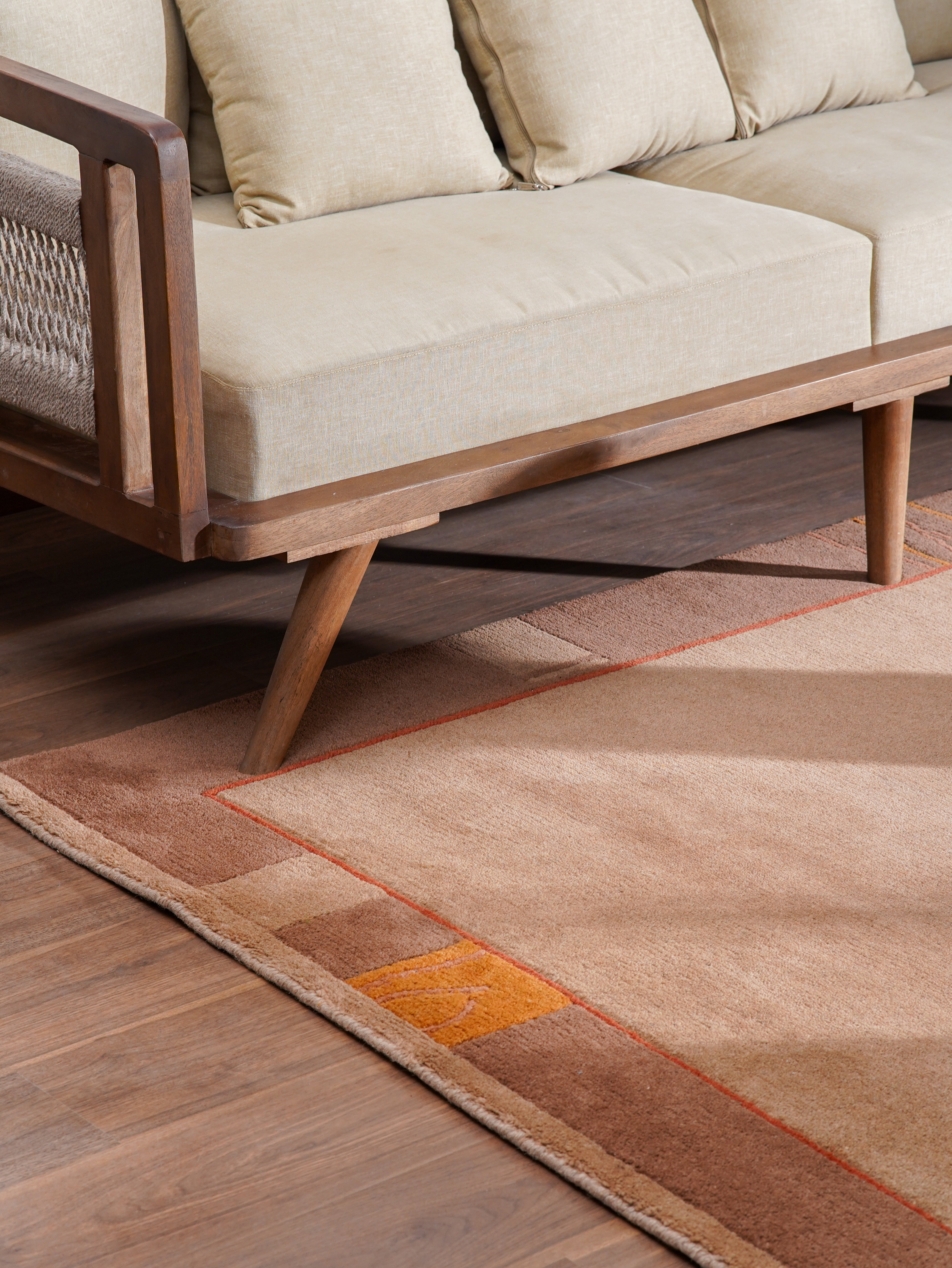 Iris Hand Knotted Tibbati Wool Rug