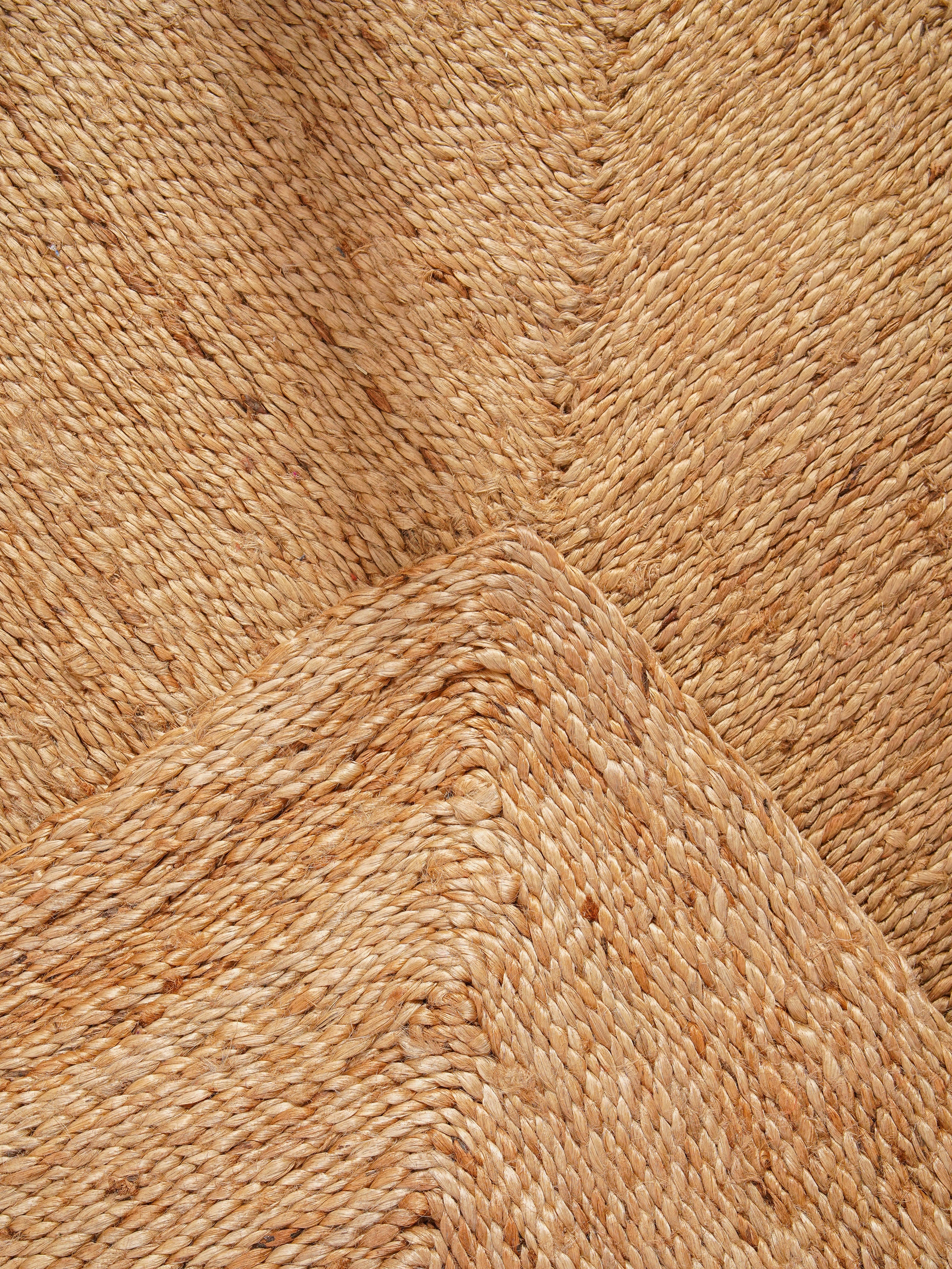 Pyramid Hand Woven Washable Jute Rug