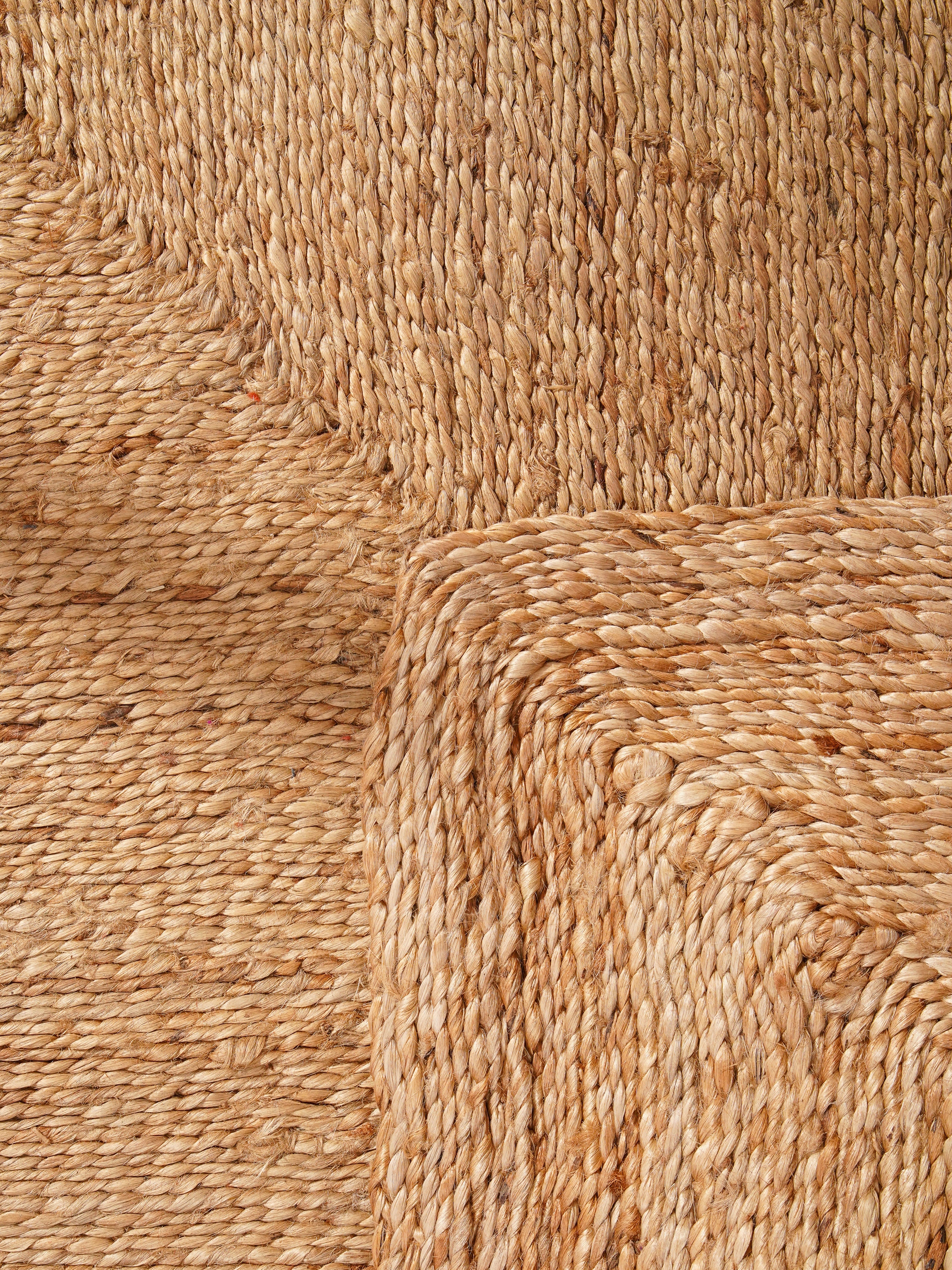 Pyramid Hand Woven Washable Jute Rug