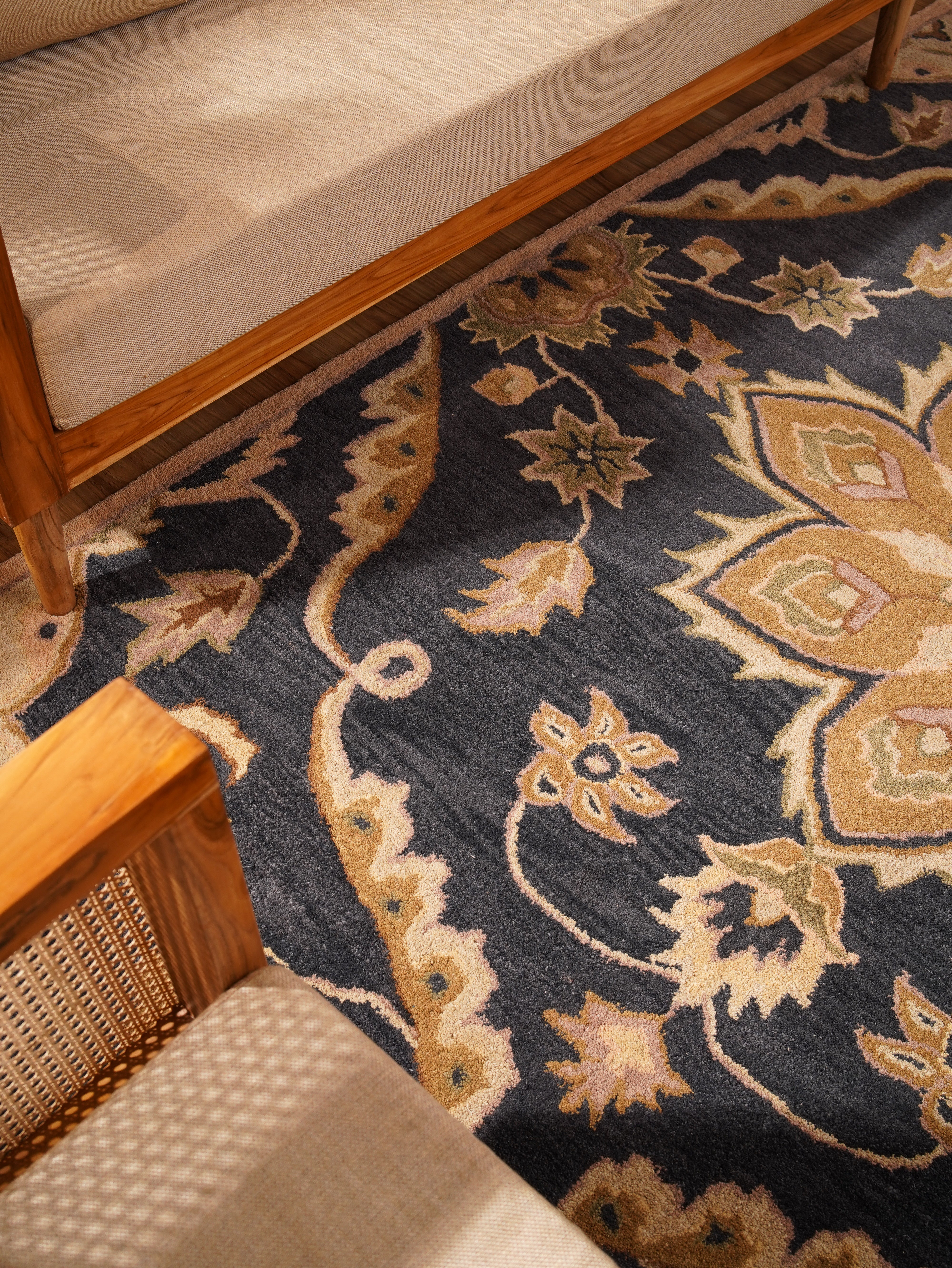 Aavira Hand Tufted Oriental Area Rug