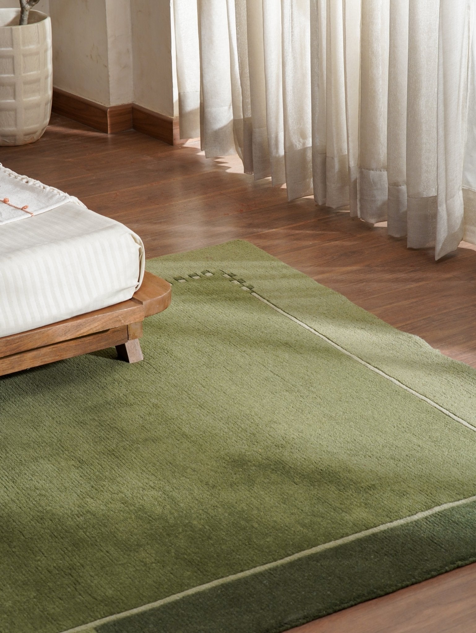 Leon Hand Knotted Tibbati Wool Area Rug - BBH HOMES LLC