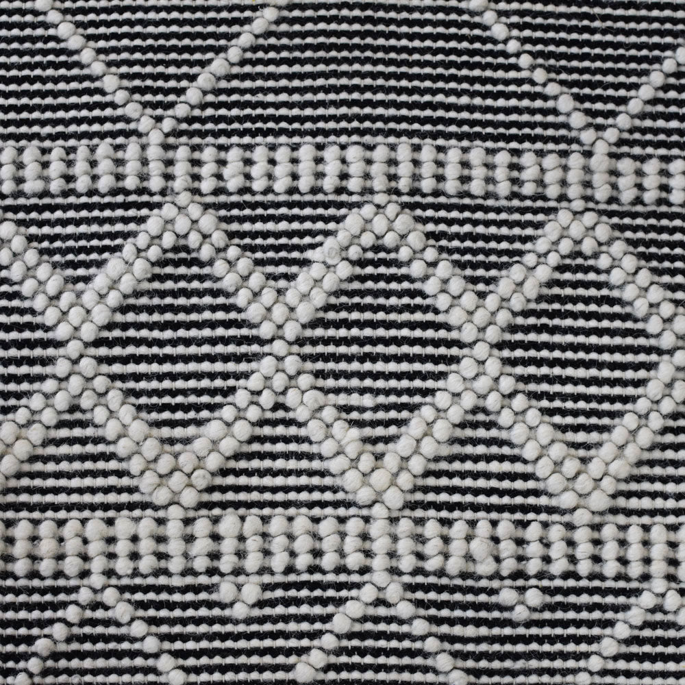 Atmos Hand Woven Flat Weave White & Black Rug