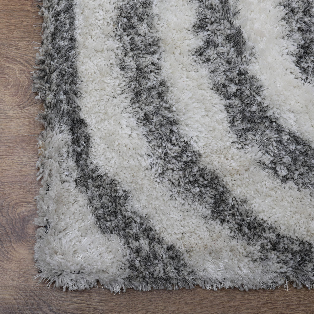 Nivara Hand Tufted Shag Polyester Rug