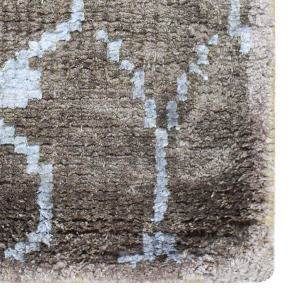 Flåm Hand Knotted Viscose Area Rug