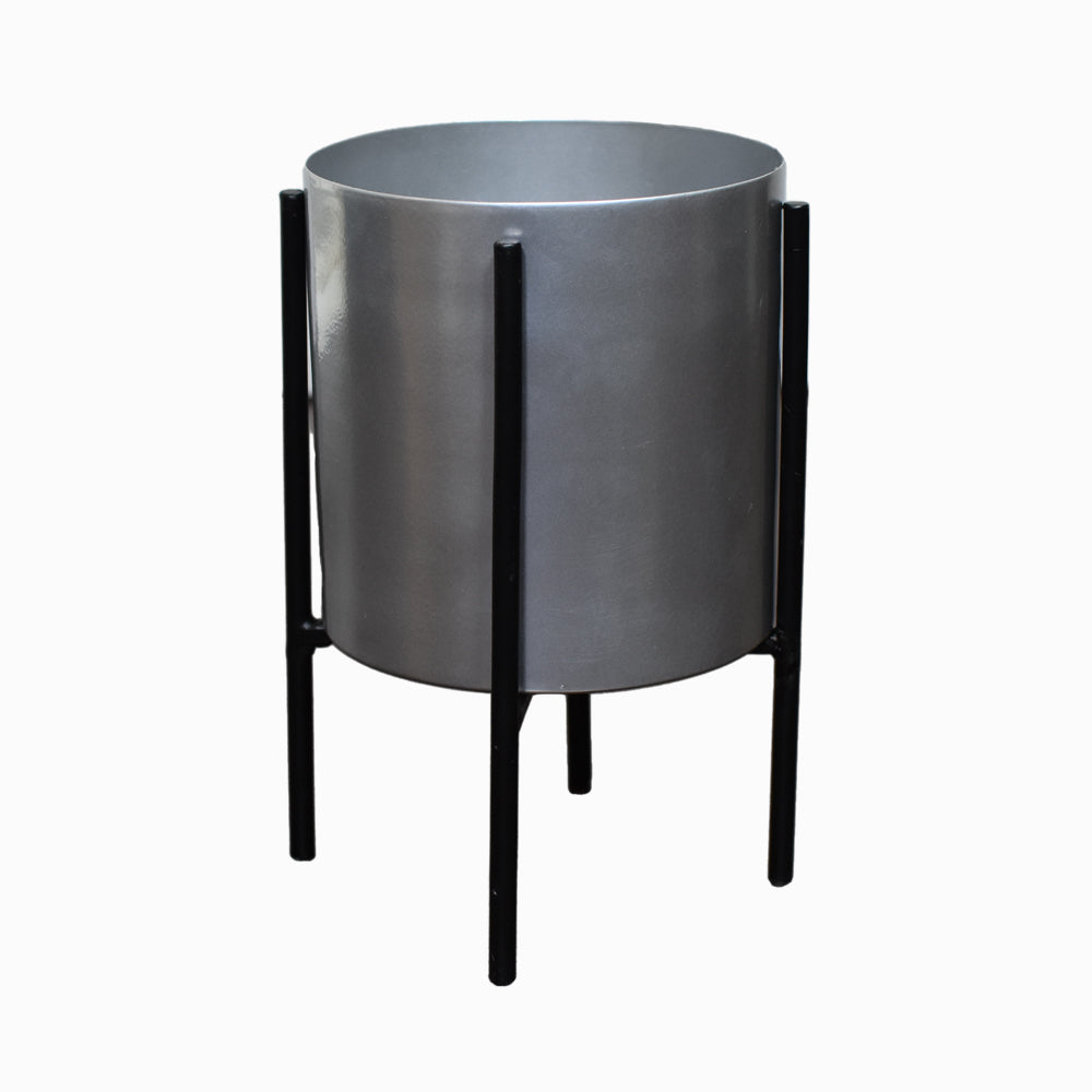 Quadra Iron Pot Planter